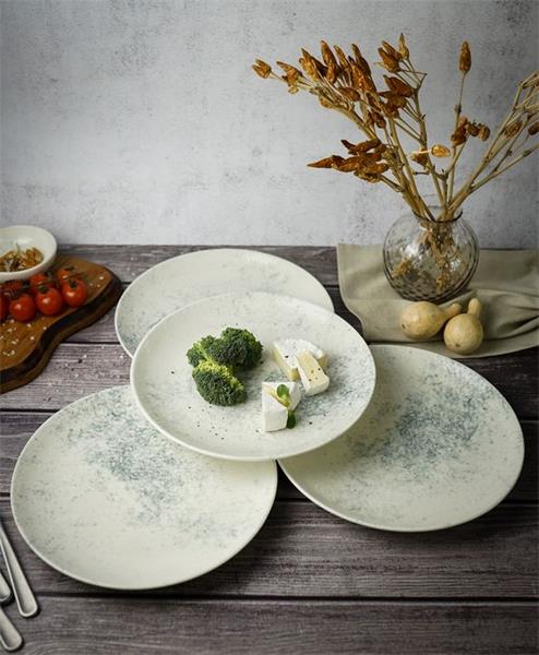 Тарелка плоская 17CM                                       