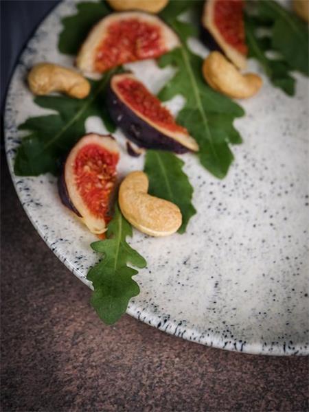 Тарелка мелкая 17 см, без борта