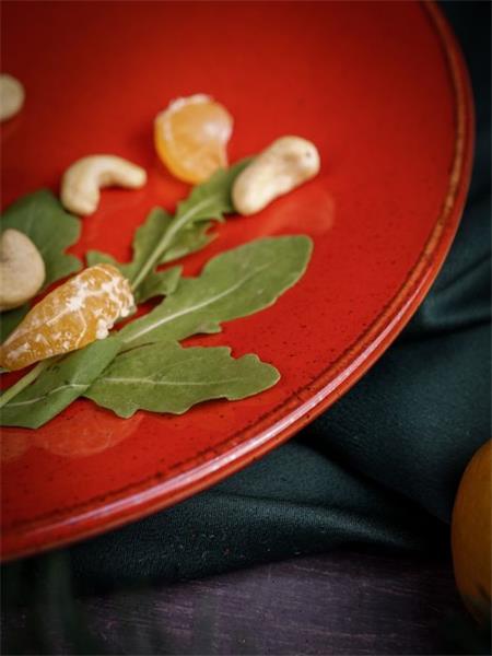 Тарелка 28 см безбортовая фарфор цвет красный Seasons