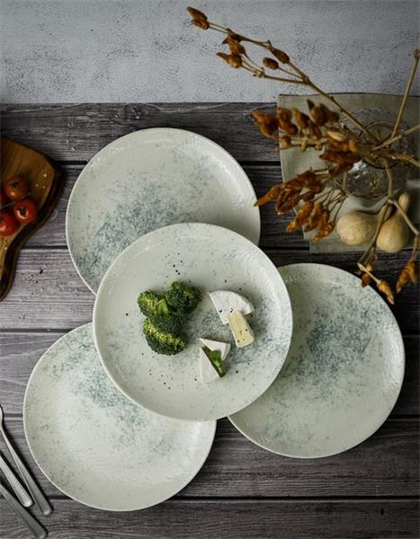 Тарелка плоская 17CM                                       