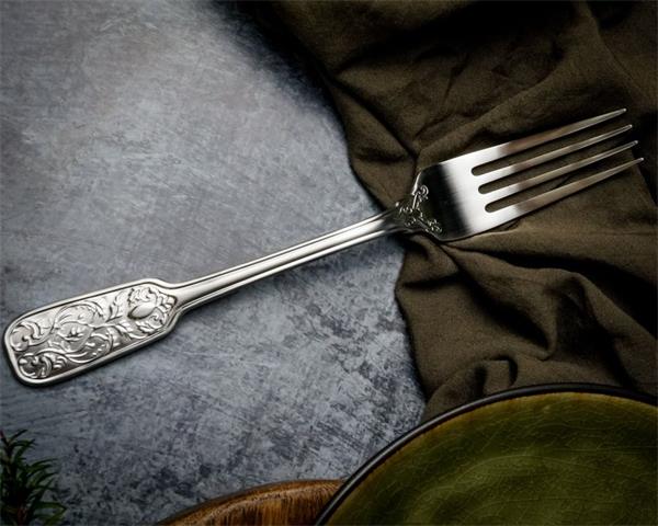 Вилка столовая