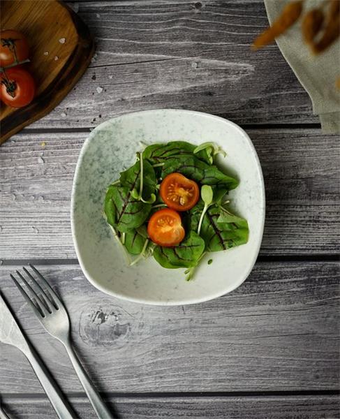 Салатник квадратный 16CM                                             