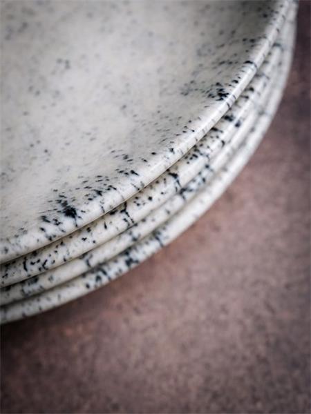 Тарелка мелкая 17 см, без борта