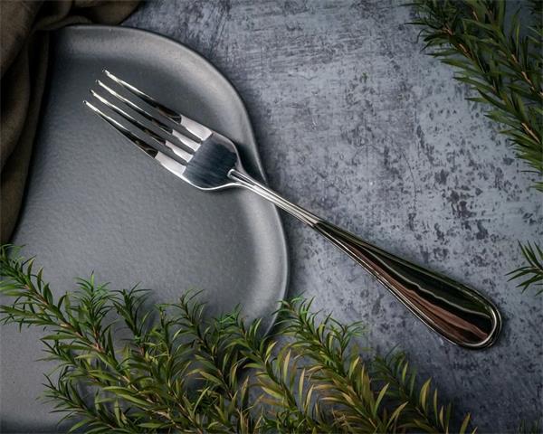 Вилка столовая