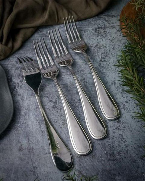 Вилка столовая