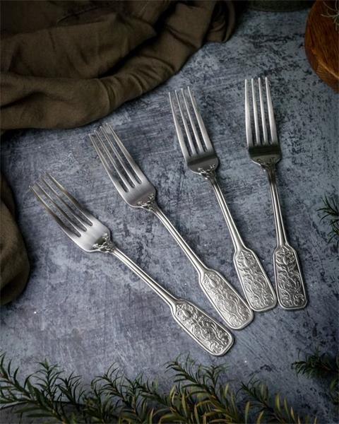 Вилка десертная