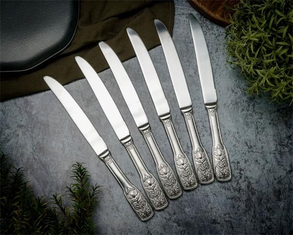 Нож столовый