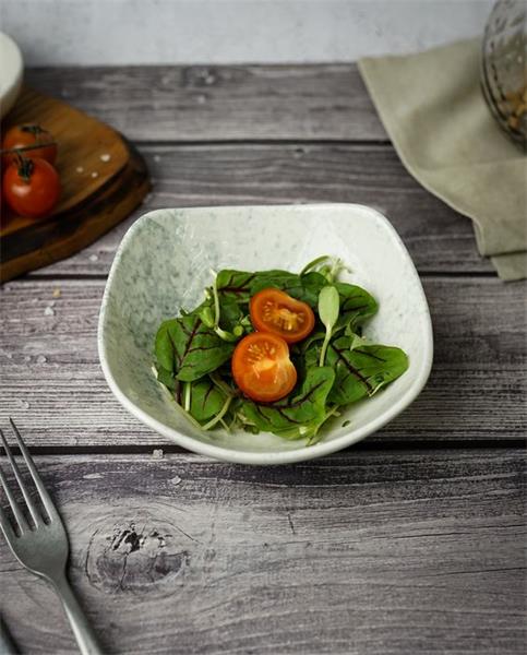 Салатник квадратный 16CM                                             