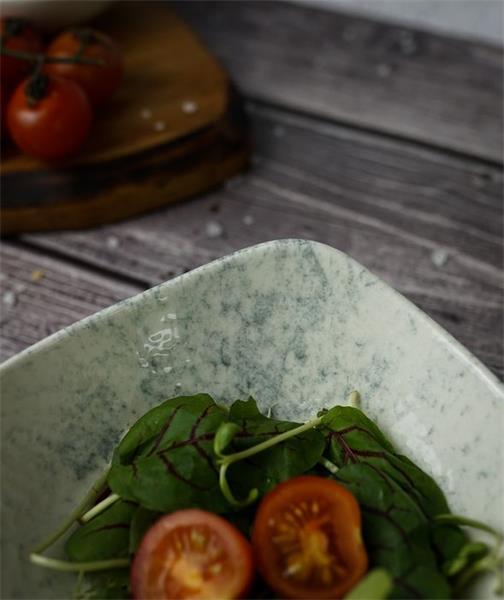 Салатник квадратный 16CM                                             