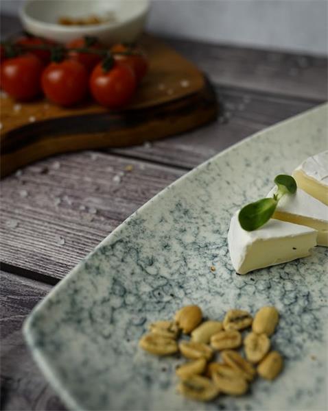 Тарелка прямоугольная 27CM                                       