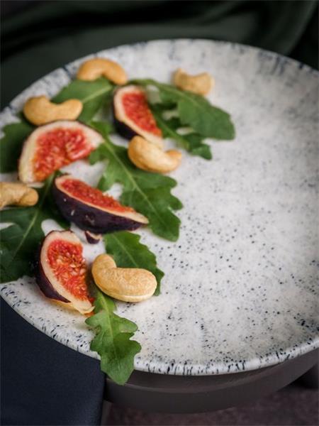 Тарелка мелкая 17 см, без борта