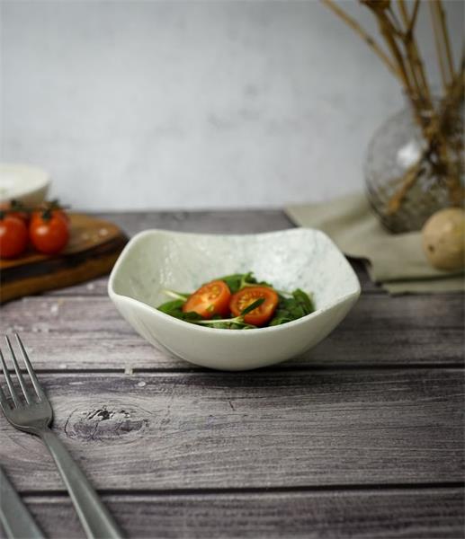 Салатник квадратный 16CM                                             